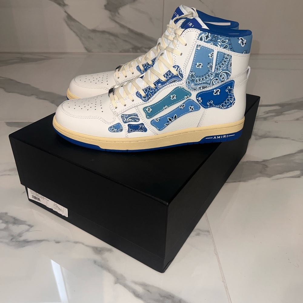 Amira Men’s Hi tops